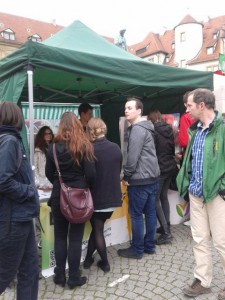 972317_10201146579537065_1084702121_n